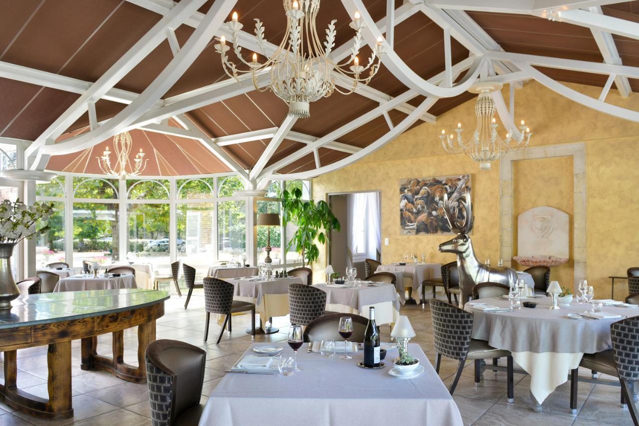 Logis Domaine De Valaudran Hotel ซาลบรีส์ ภายนอก รูปภาพ