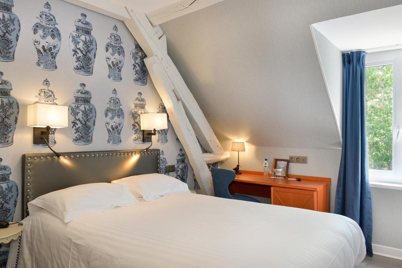 Logis Domaine De Valaudran Hotel ซาลบรีส์ ภายนอก รูปภาพ