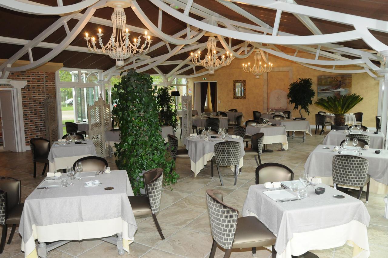 Logis Domaine De Valaudran Hotel ซาลบรีส์ ภายนอก รูปภาพ