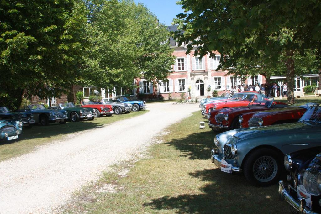 Logis Domaine De Valaudran Hotel ซาลบรีส์ ภายนอก รูปภาพ