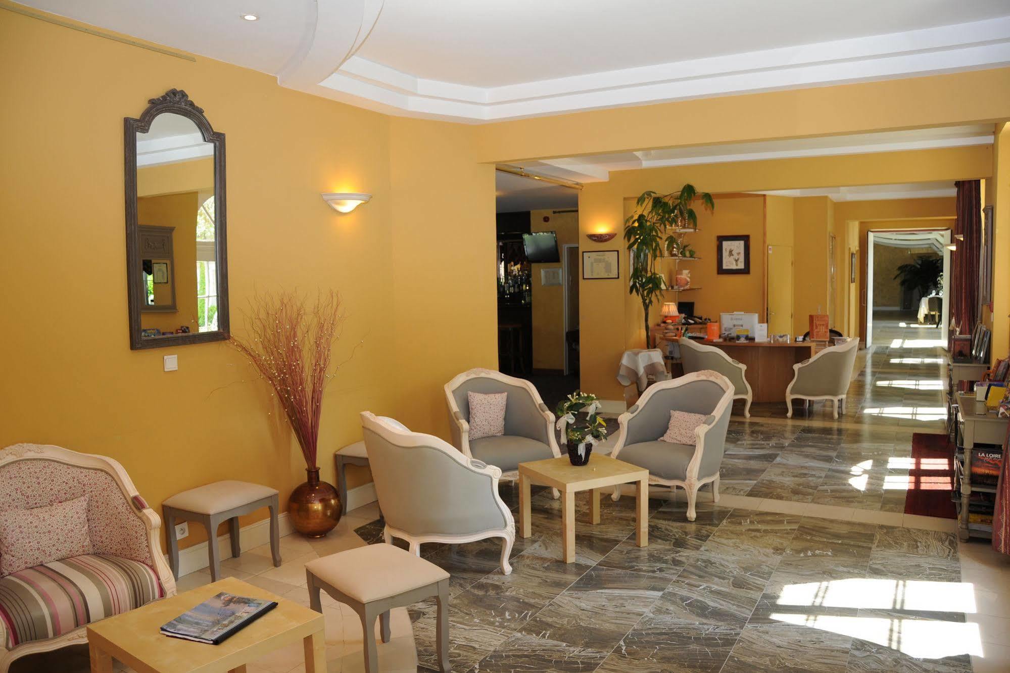 Logis Domaine De Valaudran Hotel ซาลบรีส์ ภายนอก รูปภาพ