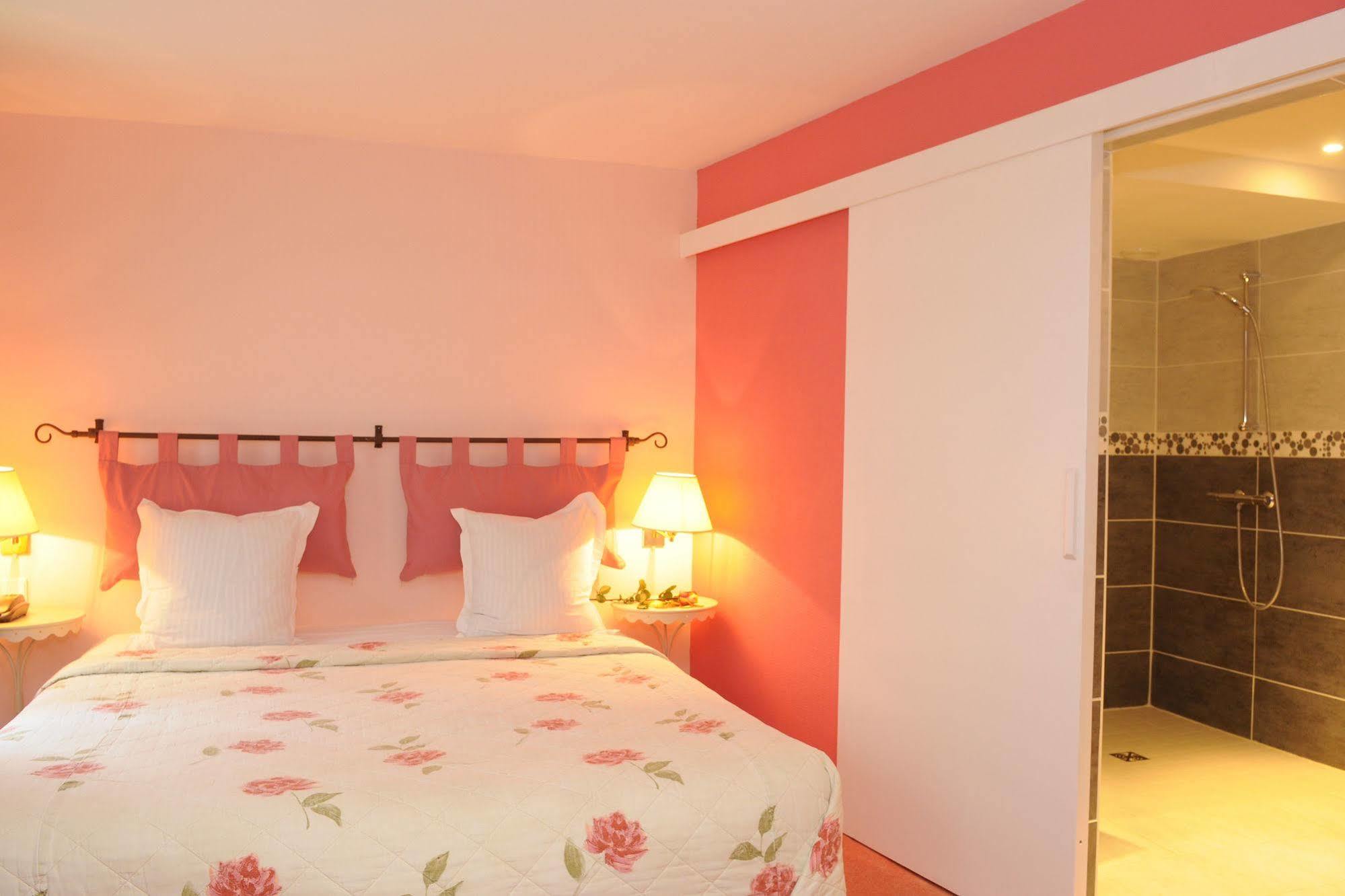 Logis Domaine De Valaudran Hotel ซาลบรีส์ ภายนอก รูปภาพ