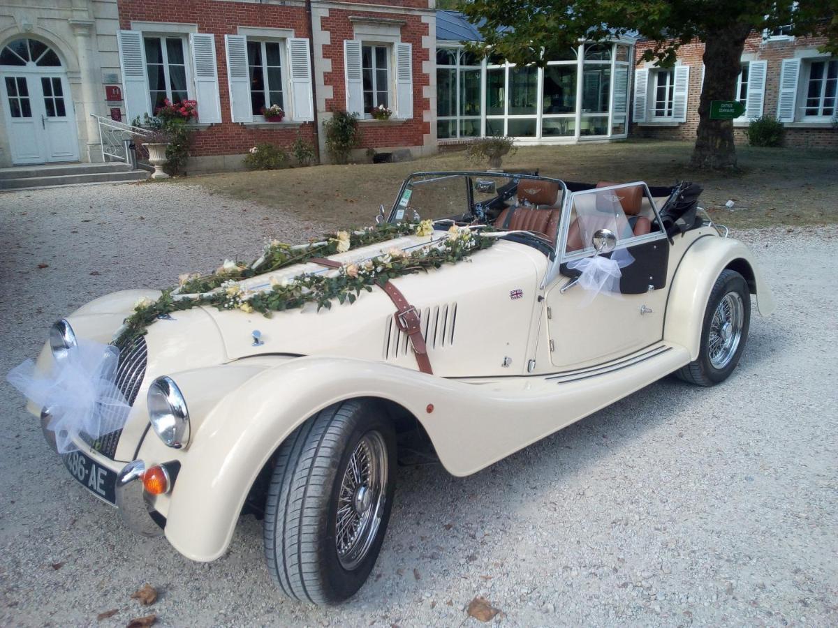 Logis Domaine De Valaudran Hotel ซาลบรีส์ ภายนอก รูปภาพ