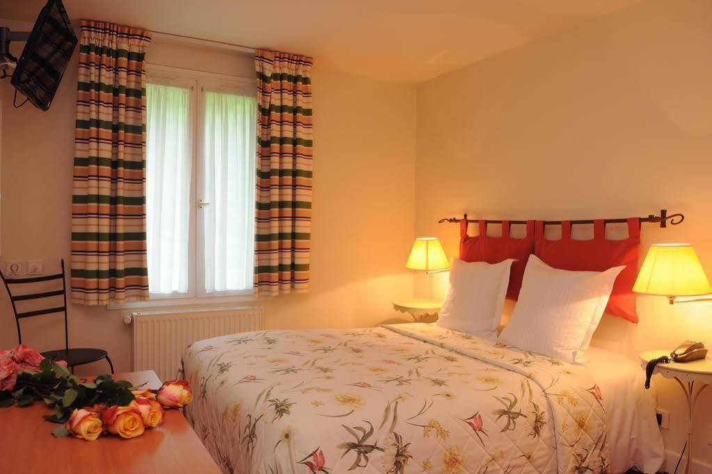 Logis Domaine De Valaudran Hotel ซาลบรีส์ ภายนอก รูปภาพ